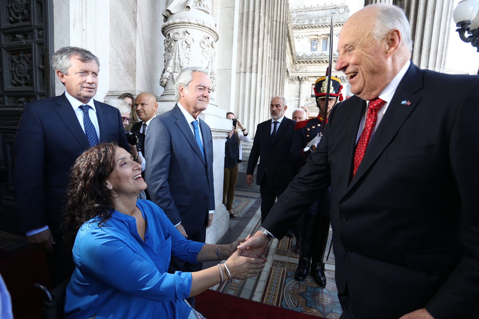 La presidenta del Senado, Gabriela Michetti junto 